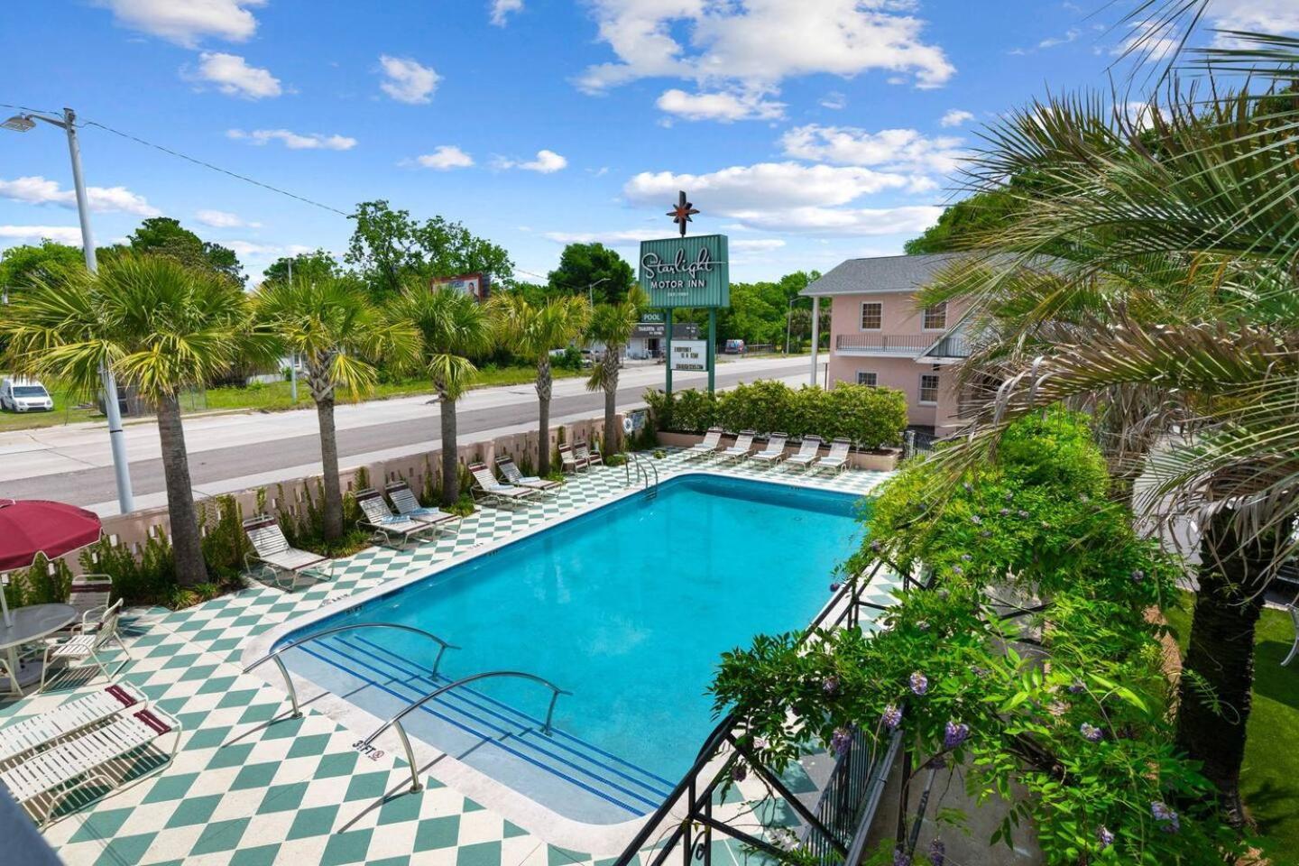 The Starlight Motor Inn Charleston Exterior photo